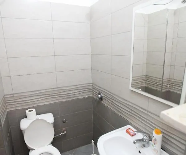 Malvina Otel Golem (Tirana)